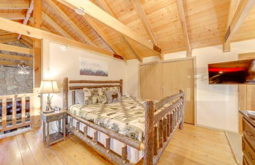 True Log Cabin with Game Room, Year-Round Views - Foto 21