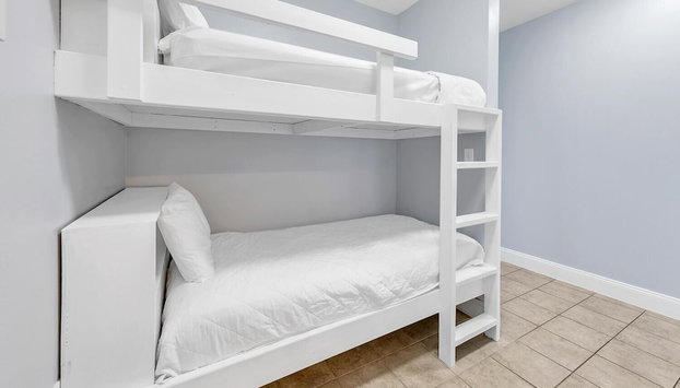 Laketown Wharf 2013 - Foto 4, Habitación