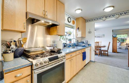 Waterfront Getaway on 10 Acres Near Sunset Beach! - Foto 8