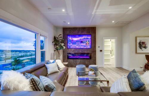 Lux Escape 3 • Views 2 Hot Tubs Games Mini Golf - Photo 23