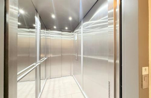 New-three room-Entire Apartment with two Balconies & Garage, Central-Fast Access to City Center - Barmbek -Stadtpark - Foto 22