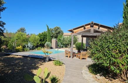 Domaine Roulotte Farigoule - Foto 23