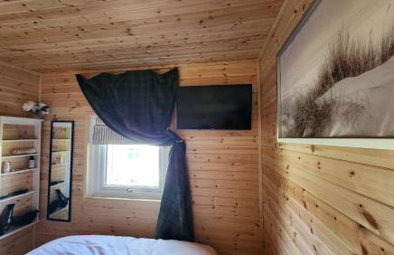 18 Bucklands - Cosy 5-Star Chalet - Starlink Wi-Fi - Coastal Woodland - Foto 8