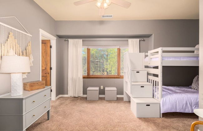 Amberwood Estate w 5 Showers Spa Mtn Views - Photo 33