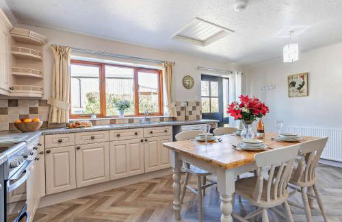 2 Bed in Holsworthy oc-00813 - Photo 4