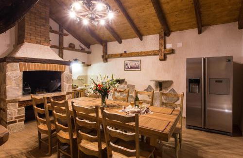 Villa Falcon Rook - Photo 47