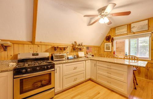 7 Mi to Ski Slopes! Cozy Madison Cabin with Fire Pit - Foto 13