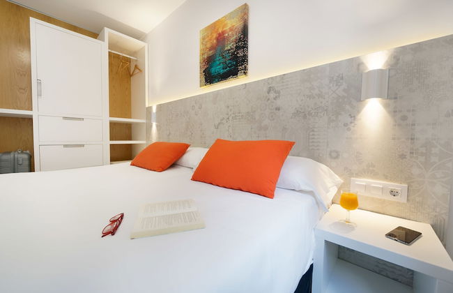 Ura Lara - Adults Only - Photo 2