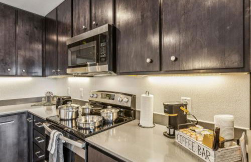 Luxury Pool Home, Mins To Hospitals, Gym - Foto 18