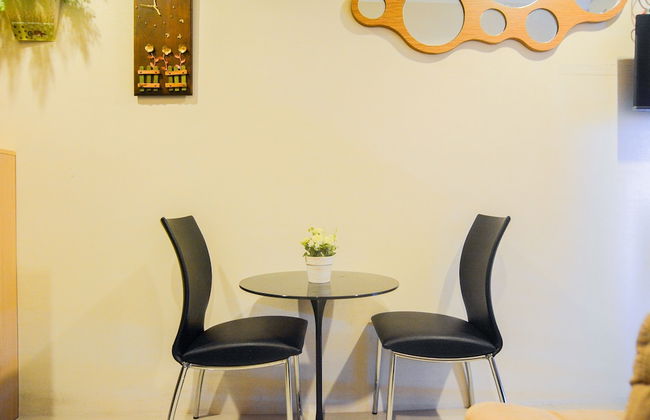 Spacious 2BR GP Plaza Apartment - Photo 10