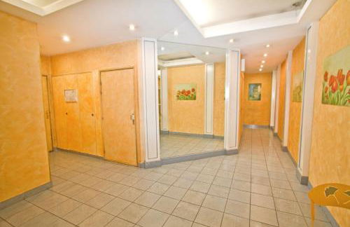 Elegant Apartment with Sea View and Swimming pool - Photo 28