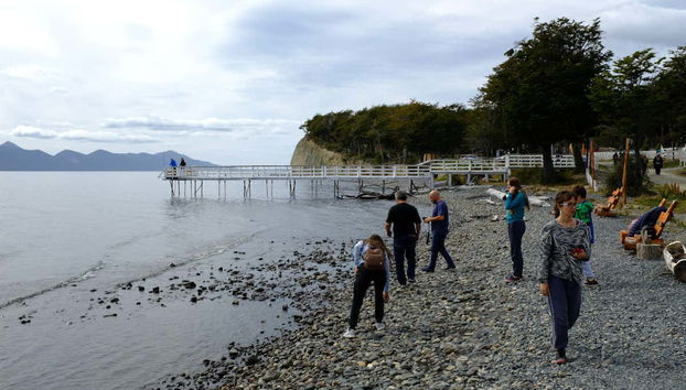 Promenade à côté du lac
