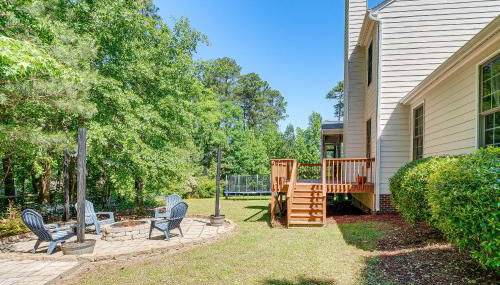 Fire Pit and Pool Access Quiet Holly Springs Home - Foto 2
