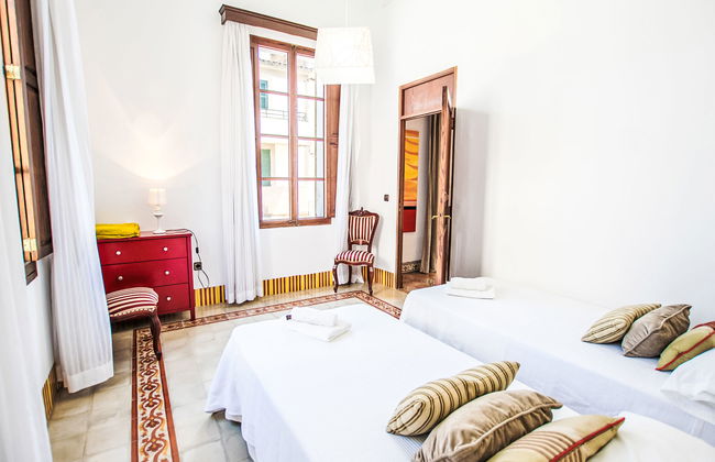 5 bedroom House in Maria de la Salut with private pool and garden - Photo 14