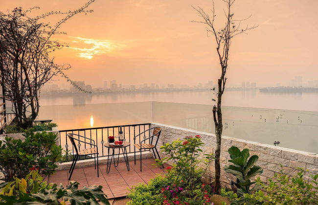 MoonLight Tay Ho - Photo 43