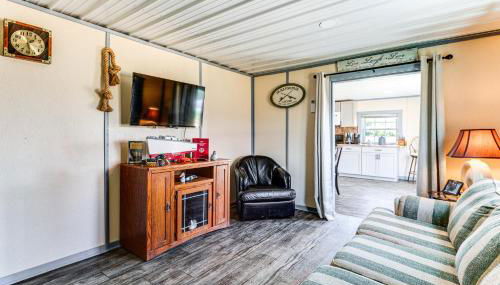 Dock Access Waterfront Cottage in Avenue! - Foto 4