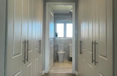 Luxury 3 Bedroom Home - 15mins to Birkdale Open - Foto 8