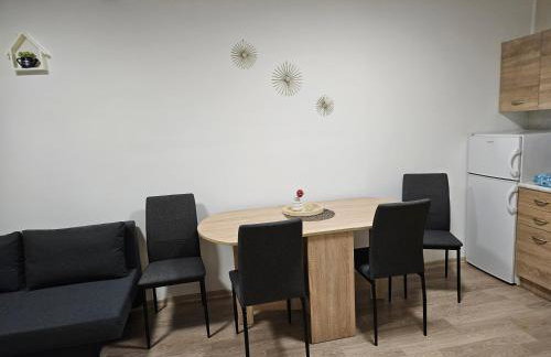 Apartment Lela - self check-in and check-out - Foto 14