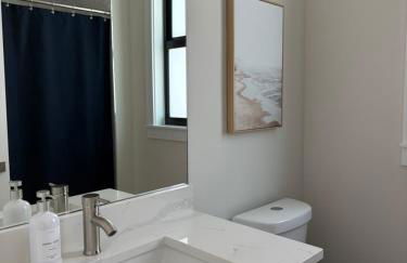 Colorful retreat near beach and pickleball courts - Foto 20