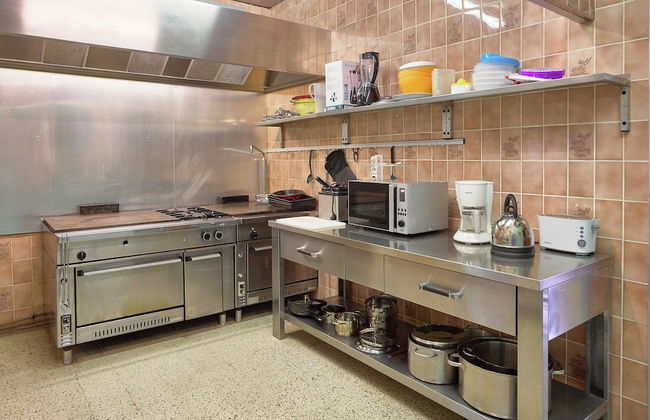 Spacious Holiday Home With Private Garden - Foto 15