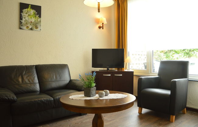 Snug Apartment in Schin op Geul Near Public Pool - Photo 43