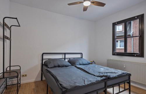 Deine Bude - 4 Doppelzimmer, 2 Bäder, Küche - Photo 4