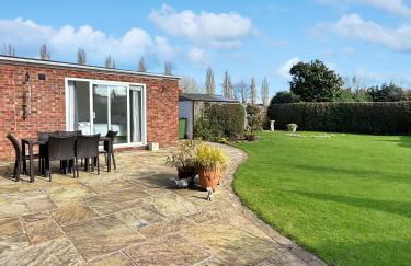 Amaya Nine Sleeps 7 Large 4 bed house - Bottesford - Foto 8