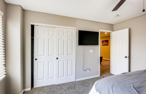 Home with Patio and Games about 17 Mi to Denver! - Foto 26