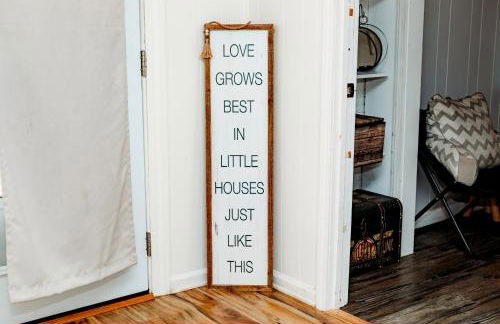 Giggling Creek Cottage - BedJet! King Sized! Gazebo, 45 Acres, Arcades, Nintendo, more - Photo 23