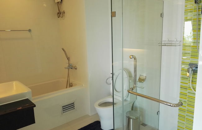 Sonrisa Sriracha - Photo 42