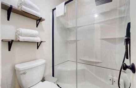 Chateau Blanc #2 condo - Photo 18