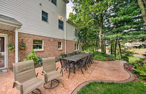 Charming Apartment with Yard and Beautiful Gardens! - Foto 19