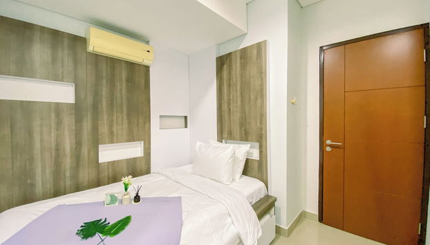 Cozy and Spacious 2BR Apartment at Royal Olive Residence - Foto 2, Habitación