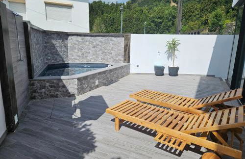 NEXT HOUSE - Photo 4