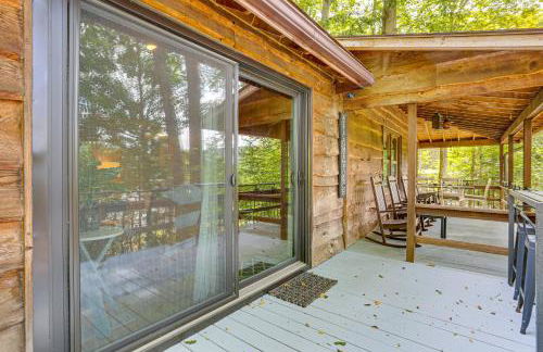 Less Than 1 Mi to Lake Cabin with Hot Tub in Greentown! - Foto 26