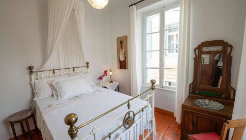 Poros Chic Seaside Neo-Classical Apartment with Terrace - Foto 3