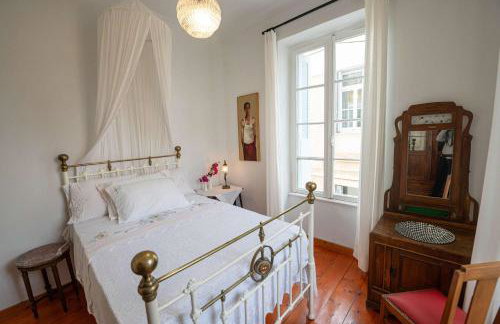 Poros Chic Seaside Neo-Classical Apartment with Terrace - Foto 3