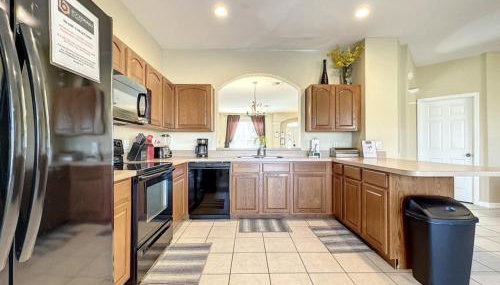 This amazing 6 Bedroom property with a lake view villa - Foto 4