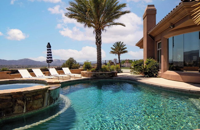 Sangiovese By Avantstay Spectacular Estate w/ Pool, Hot Tub & Putting Green - Photo 3