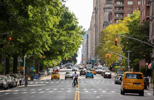 Sunlit 2BR Central Park North elevator & laundry - Foto 4
