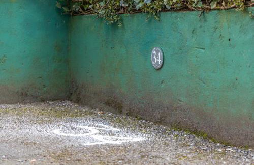 Luxury 2 Bed Room Lake View Apt Bowness Parking - Photo 36