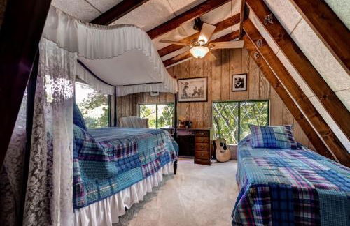 Dock and Resort Perks Quiet Lakefront Cottage - Foto 20