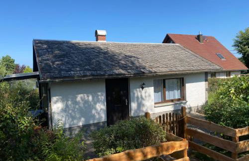 Ruhiger und renovierter Bungalow mit großem hundefreundlichem Garten zur Alleinnutzung - Foto 1