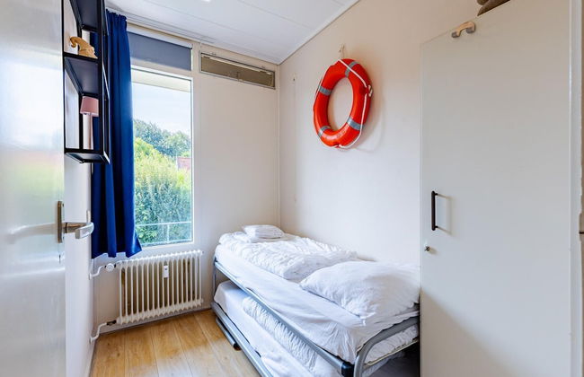 Attractive Apartment Near Vlissingen Beach - Photo 13