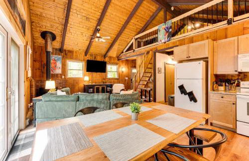 2 Mi to Conway Cozy Cabin with Grill and Yard! - Foto 8