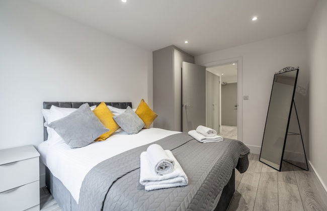 Stunning 2-bed Apartment in Camberley - Foto 4