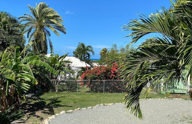 The Greenside Cottages - Private Tropical Garden - Residential area 5 mins from the beach - Foto 11