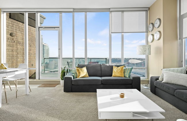 GLOBALSTAY. Gorgeous Downtown Condos. Free parking - Photo 68