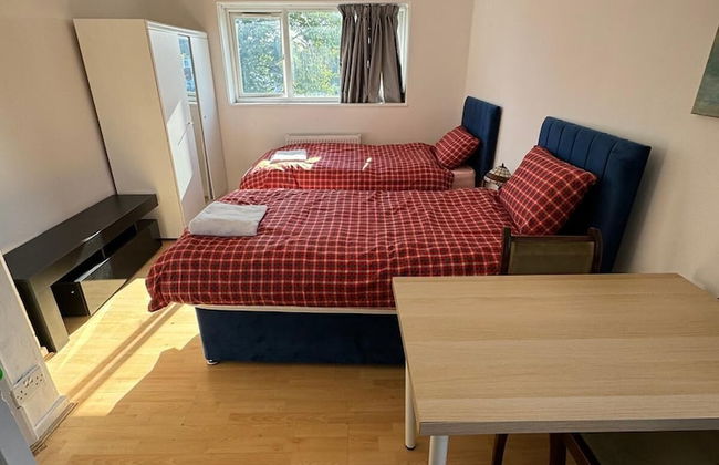 3BR Home Near Hounslow West Tube Station - Foto 2