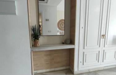 Bright & Cozy studio in the center of Puerto Banus, pool and terrace. - Foto 24